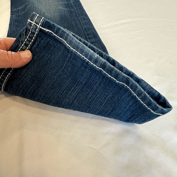 BKE Denim - Sabrina Slim Boot Cut 28S - Picture 3 of 11